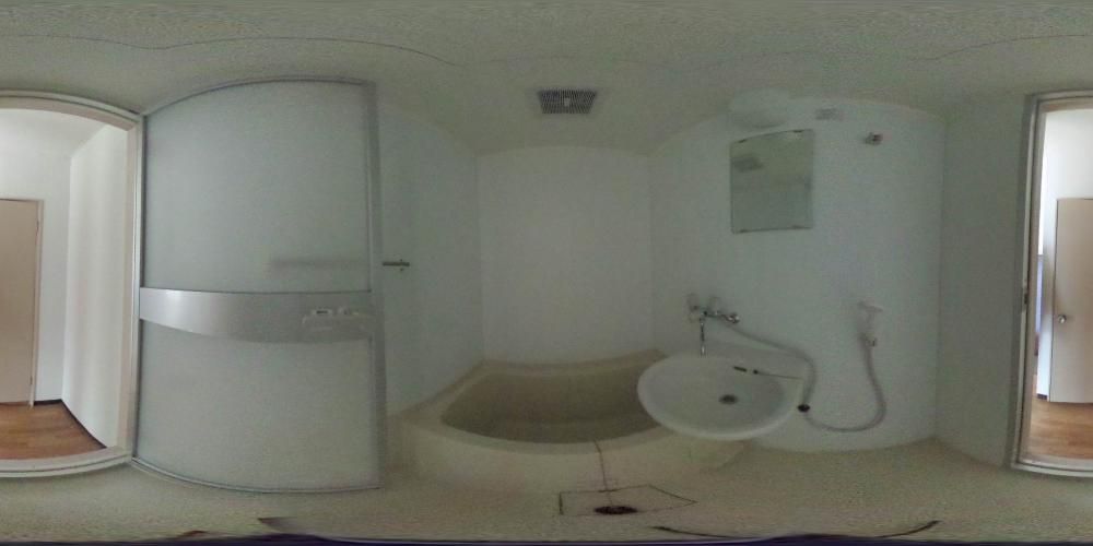 �o�X���[��