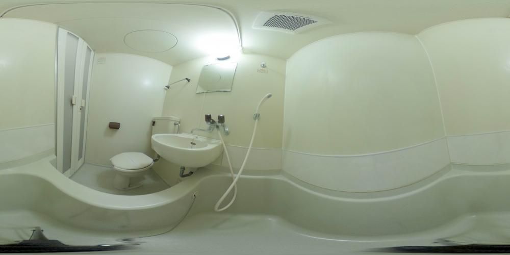 �o�X���[��