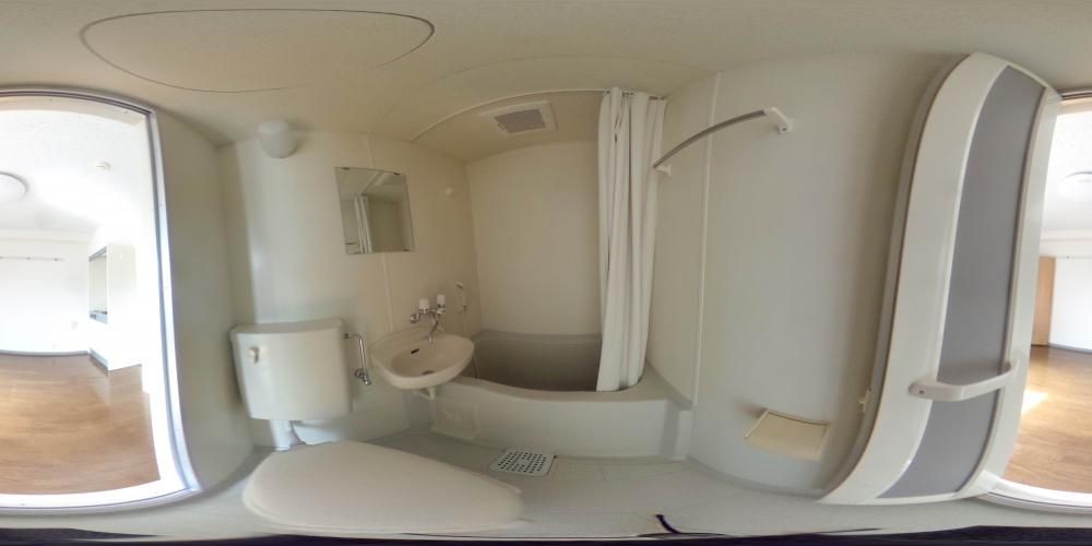 �o�X���[��