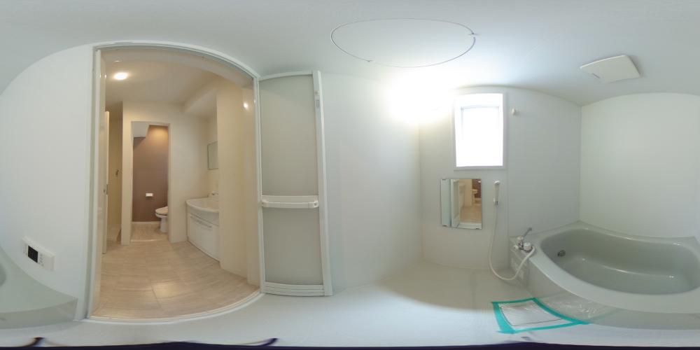 �o�X���[��