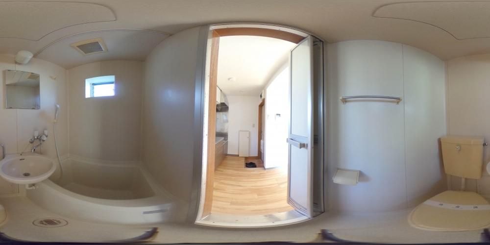 �o�X���[��