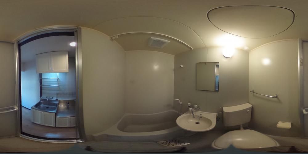 �o�X���[��