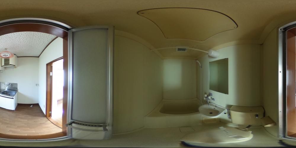 �o�X���[��