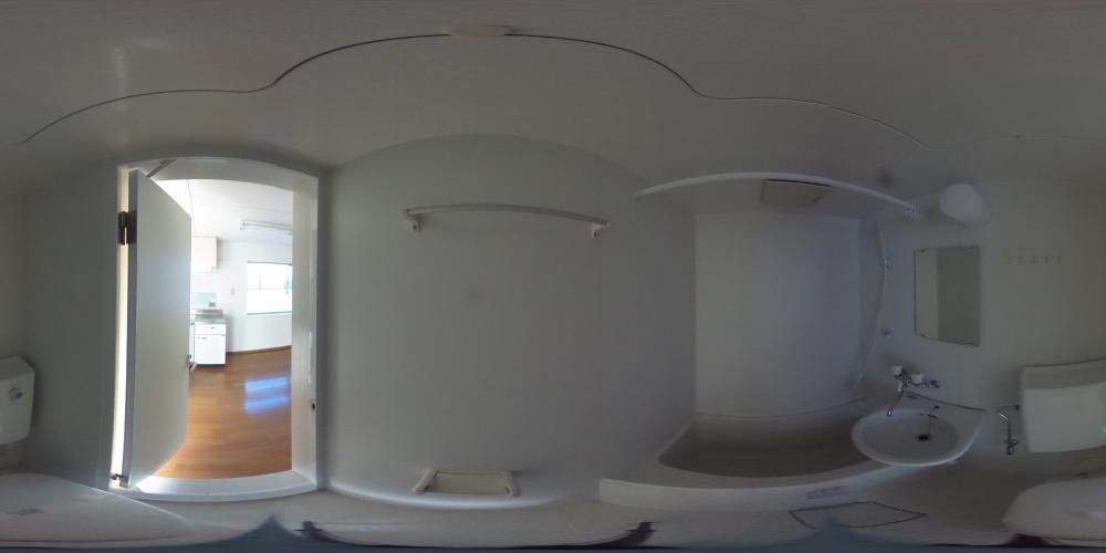 �o�X���[��